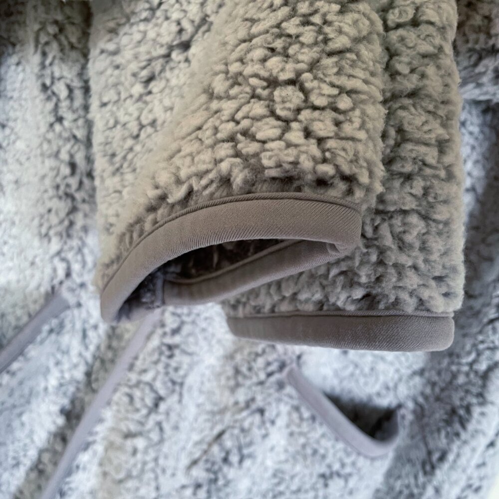 NEW Women Simply Vera Vera Wang Sherpa Faux Fur Plush Sleep Cardigan Bed Jacket - Picture 9 of 12
